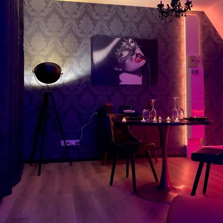 Love Room Avec Jacuzzi Prive Bonnetable Esterno foto
