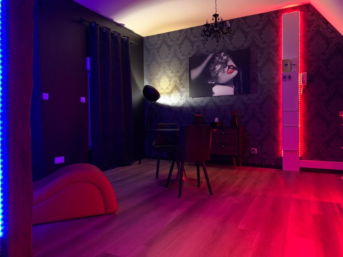Love Room Avec Jacuzzi Prive Bonnetable Esterno foto