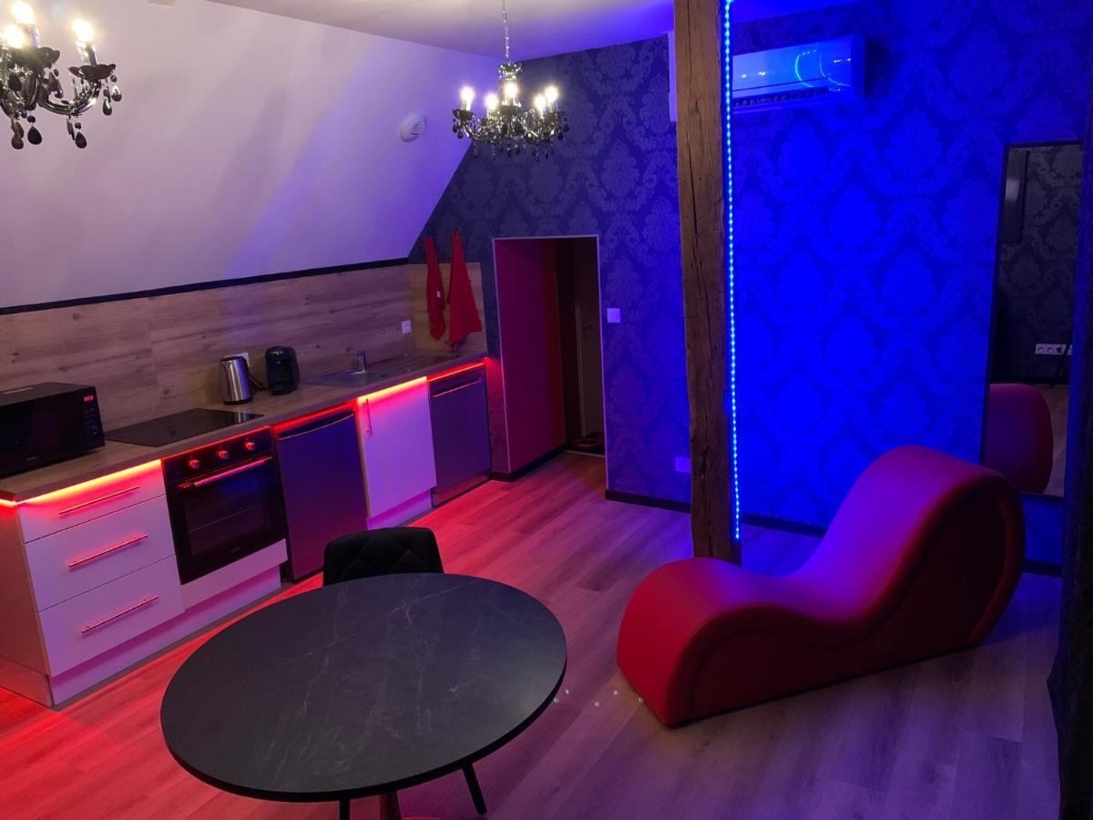 Love Room Avec Jacuzzi Prive Bonnetable Esterno foto